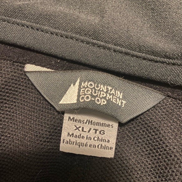 MEC Men’s black hoodie - Picture 7 of 9